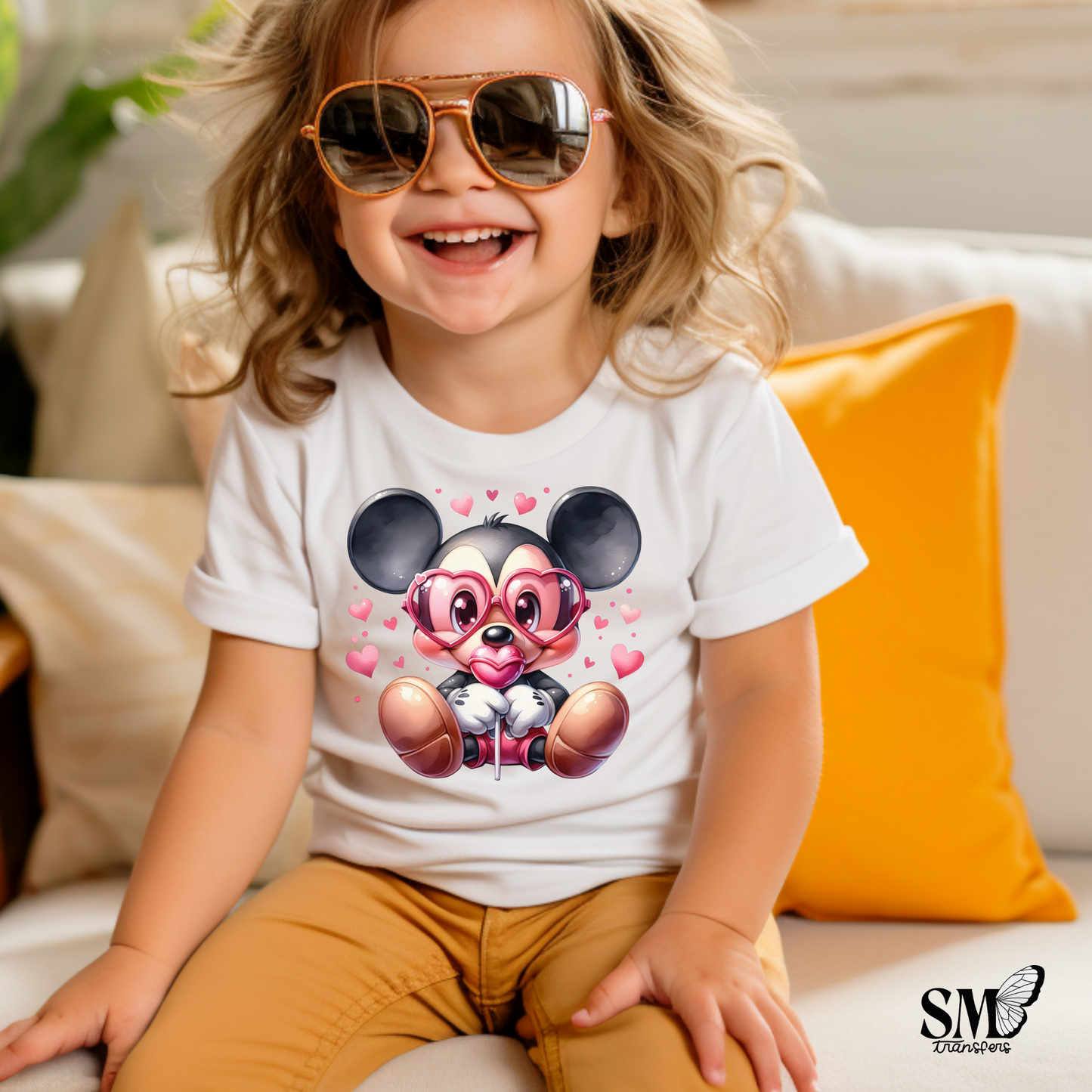 Mouse With Heart Glasses