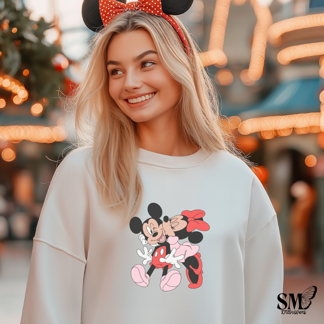 Girl Mouse Kiss Boy Mouse Cheek
